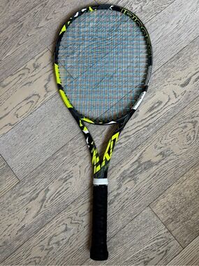 Babolat Pure Aero jr26 Tennis Racket